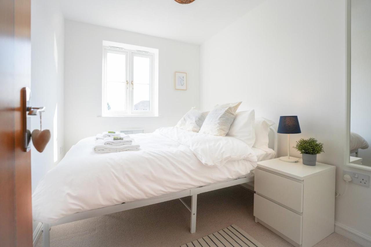 Stylish Apartment With Private Parking Cardiff Exterior foto
